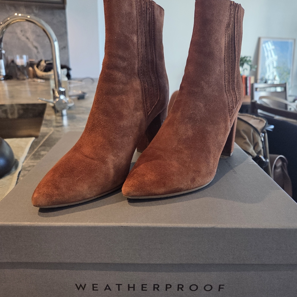 Aquatalia Camel Suede Boots